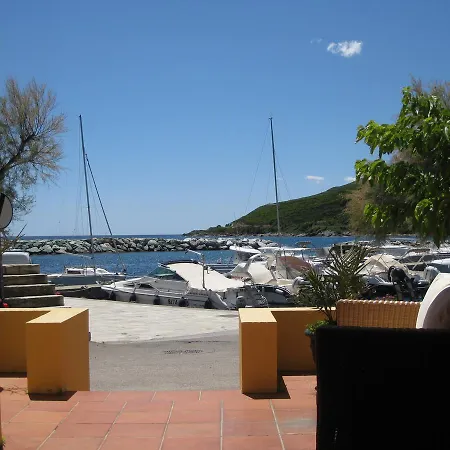 Hotel La Marine *