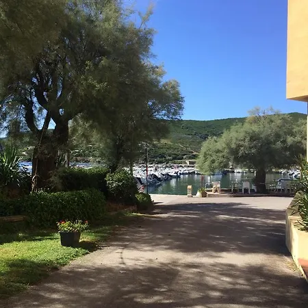 Hotel La Marine *