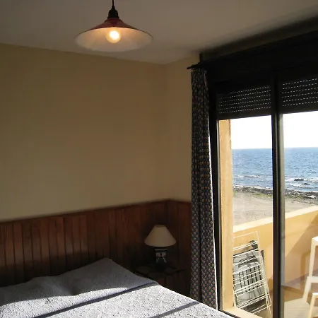 La Marine Hotel *