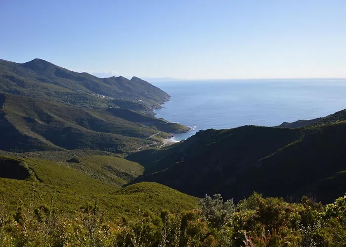 La Marine מלון Luri